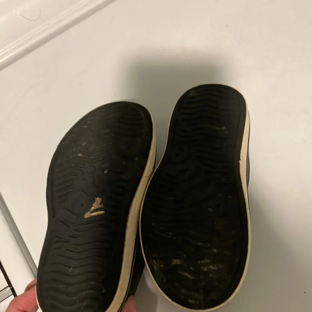 Native black waterproof shoes children’s toddler size 12